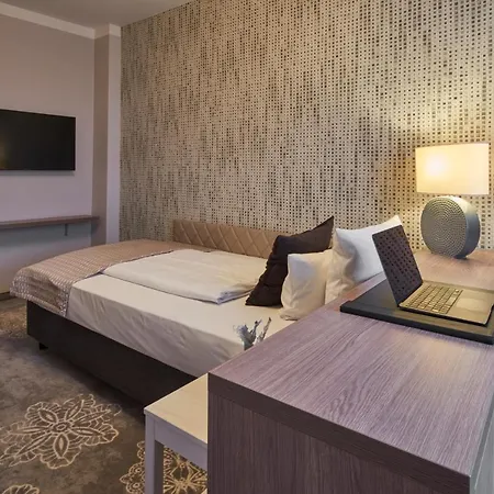 Via Regia - Vias-hotels ホテル ゲルリッツ
